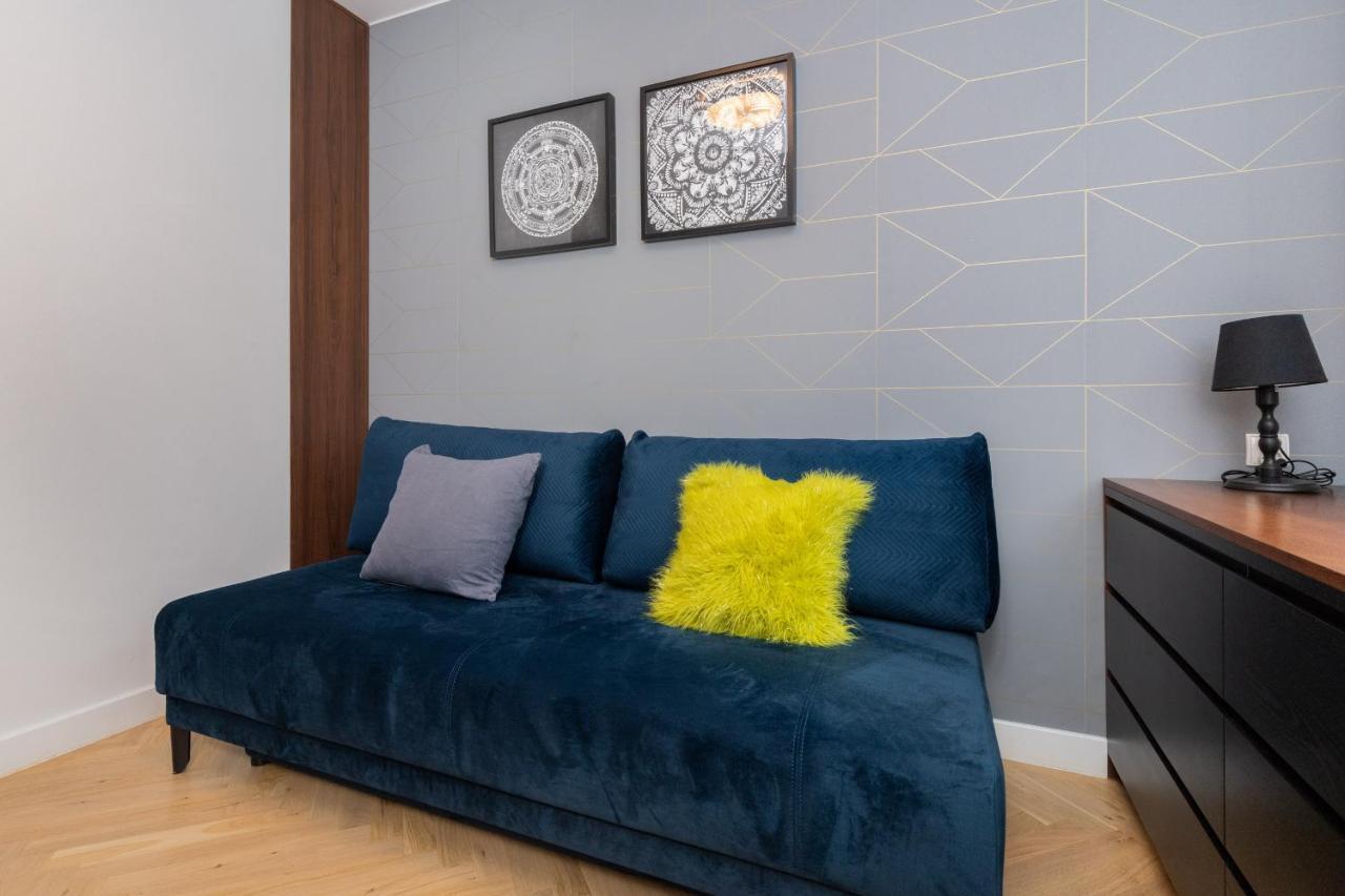 Superior With Balcony & Parking By Renters Prestige Danzig