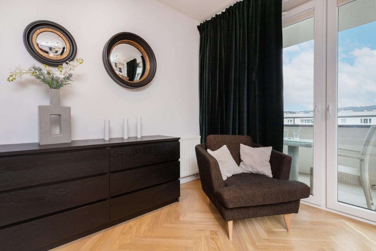 Superior With Balcony & Parking By Renters Prestige Apartment Gdansk